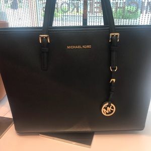Michael Kors large tote-black